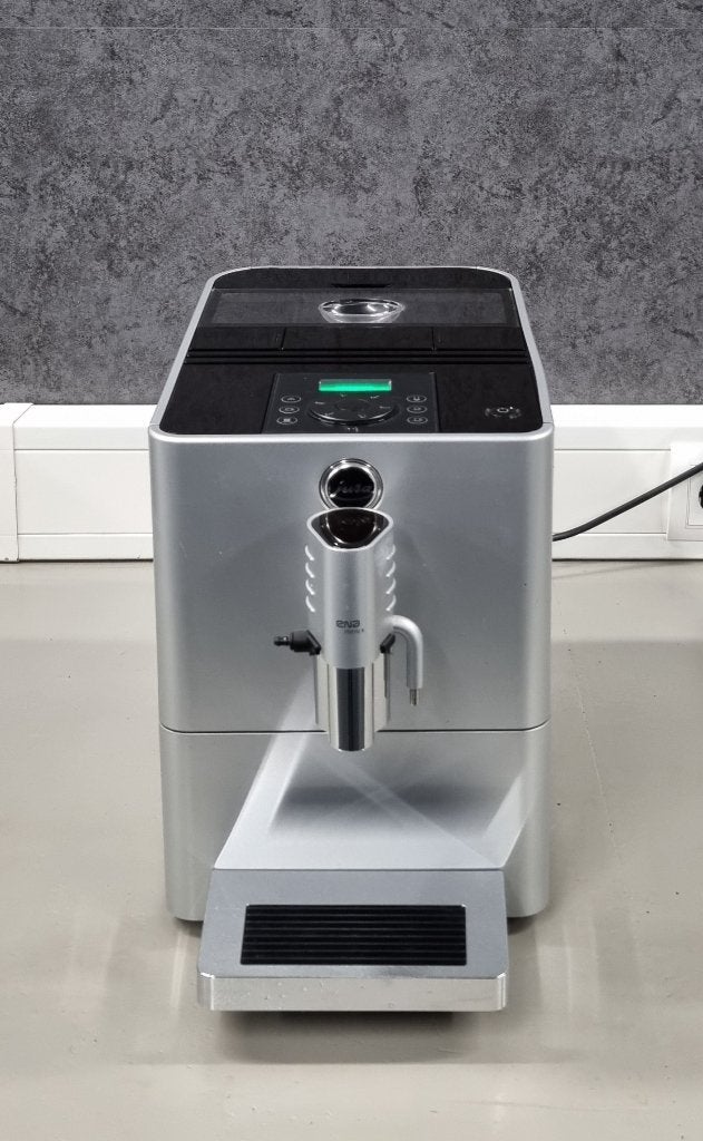Jura Micro 9 met Garantie en Servicebeurt, Ophalen of Verzenden, 4 tot 10 kopjes, Gemalen koffie, Afneembaar waterreservoir