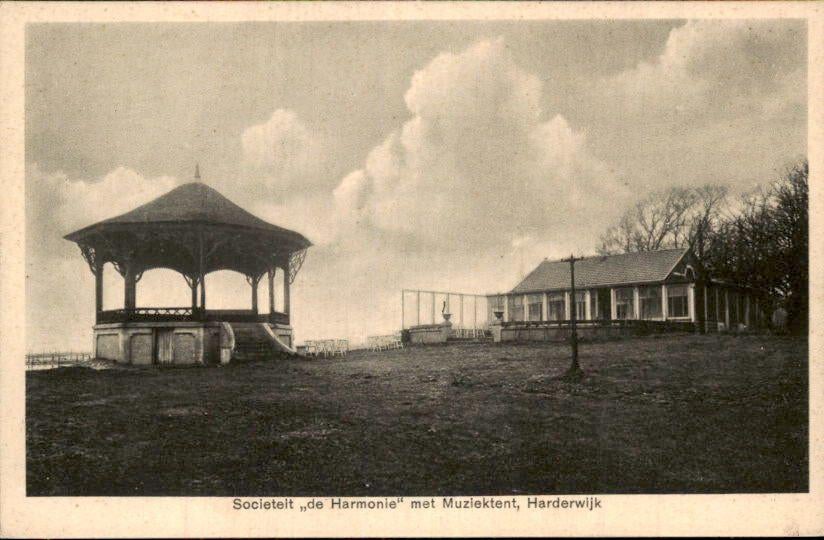 Harderwijk - Societeit de Harmonie - met Muziektent, Ophalen of Verzenden, 1940 tot 1960, Ongelopen, Gelderland