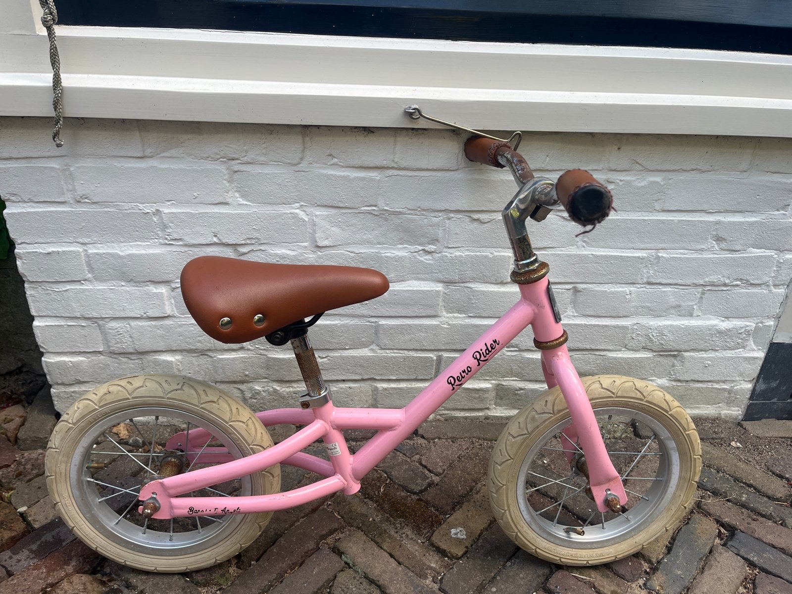 Roze Retro Rider loopfiets - Gebruikt, Fietsen en Brommers, Fietsen | Kinderfietsjes, Ophalen, Gebruikt, Minder dan 16 inch