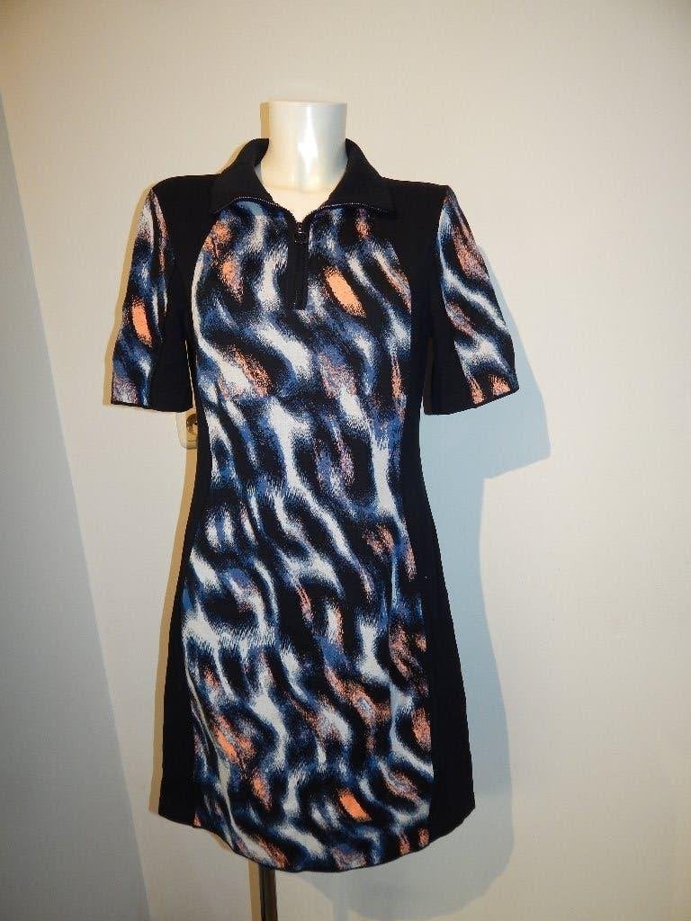 Marccain gevlamde jurk koele kleuren combinatie ritsje hals4, Maat 38/40 (M), Knielengte, Gedragen, Marccain