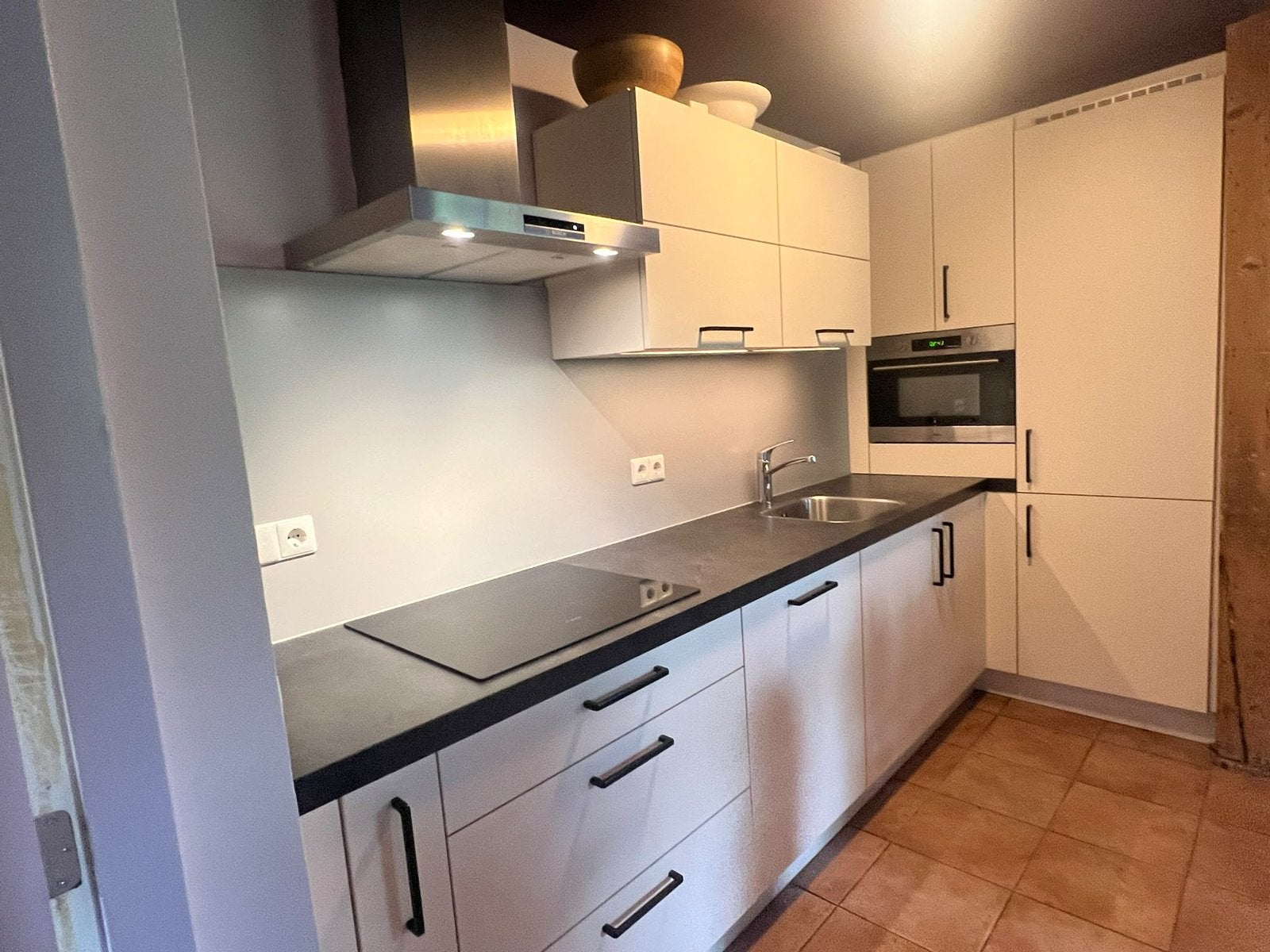 Nette Nolte keuken met apparatuur, Ophalen, Gebruikt, Wit, Hoekkeuken