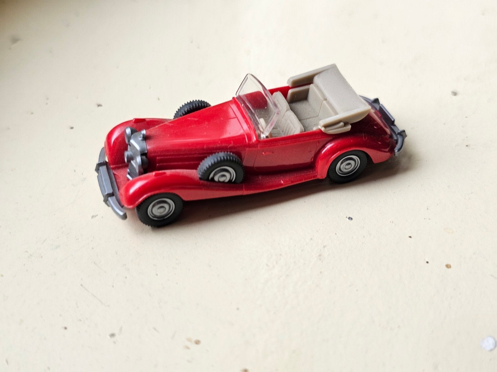 Modelauto Mercedes-Benz Cabriolet Rood - HO Schaal, Hobby en Vrije tijd, Ophalen of Verzenden, Zo goed als nieuw, Auto
