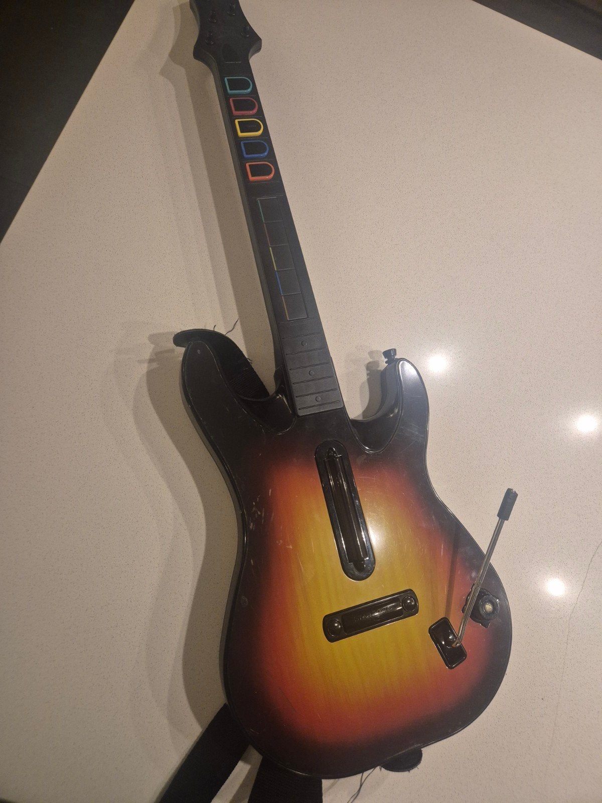 Guitar hero world tour gitaar 360, Spelcomputers en Games, Gebruikt, Gitaar, Drumstel of Dj-set, Ophalen of Verzenden, Xbox 360