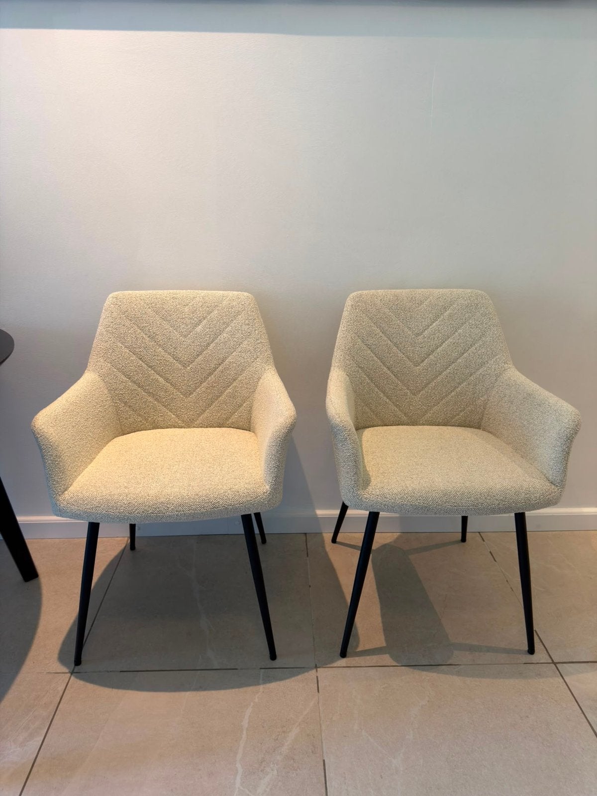 4x JYSK Eetkamerstoel PURHUS off-white/zwart, Ophalen, Twee, Wit, Zo goed als nieuw