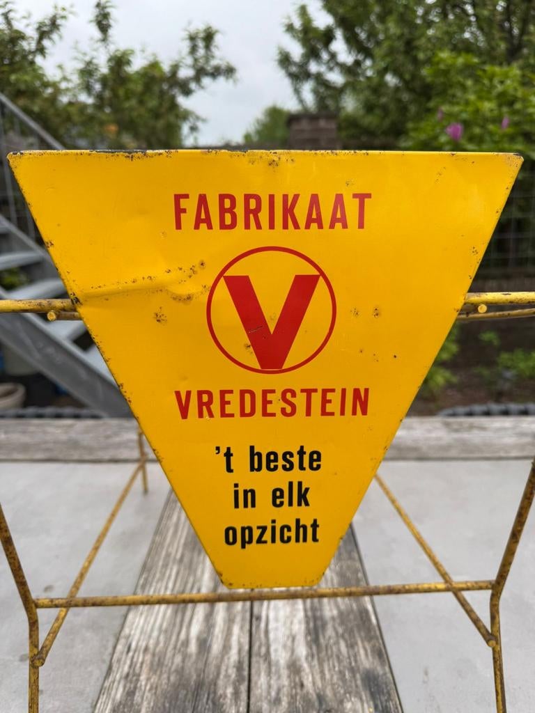 Vredestein banden rekje, Verzamelen, Ophalen, Gebruikt