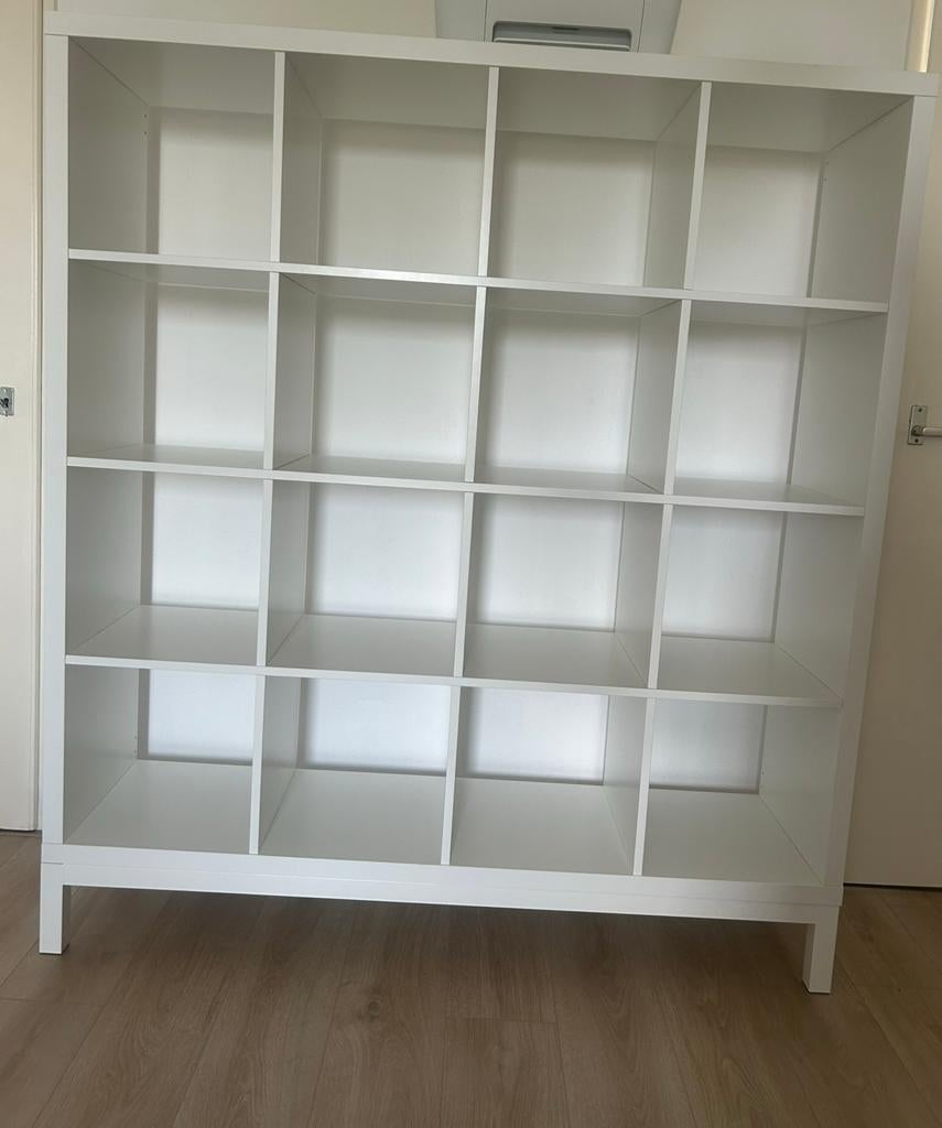 Kallax  met verhoging 147cm, Huis en Inrichting, Kasten | Boekenkasten, Ophalen, 50 tot 100 cm, Zo goed als nieuw, Minder dan 100 cm