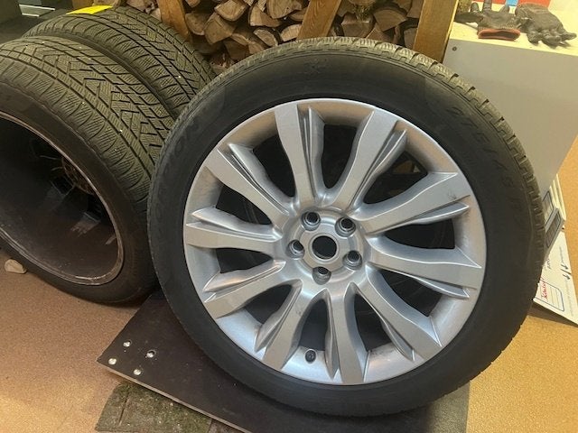 Set van 4 winterbanden met velgen - 275/45-21, Ophalen, Gebruikt, 275 mm, Banden en Velgen