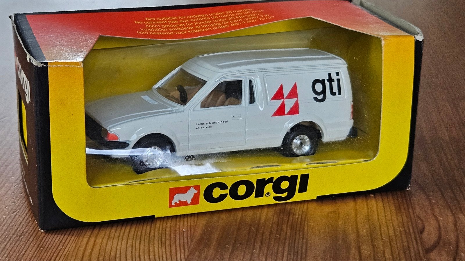 Corgi 1/36 Ford Escort Van GTI installatiebedrijf, Ophalen of Verzenden, Nieuw, Auto, Corgi