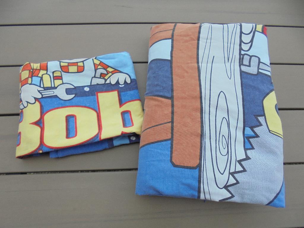 K343 Blauw dekbedovertrek Bob de Bouwer, Huis en Inrichting, Slaapkamer | Beddengoed, Gebruikt, Dekbedovertrek, Eenpersoons, Blauw
