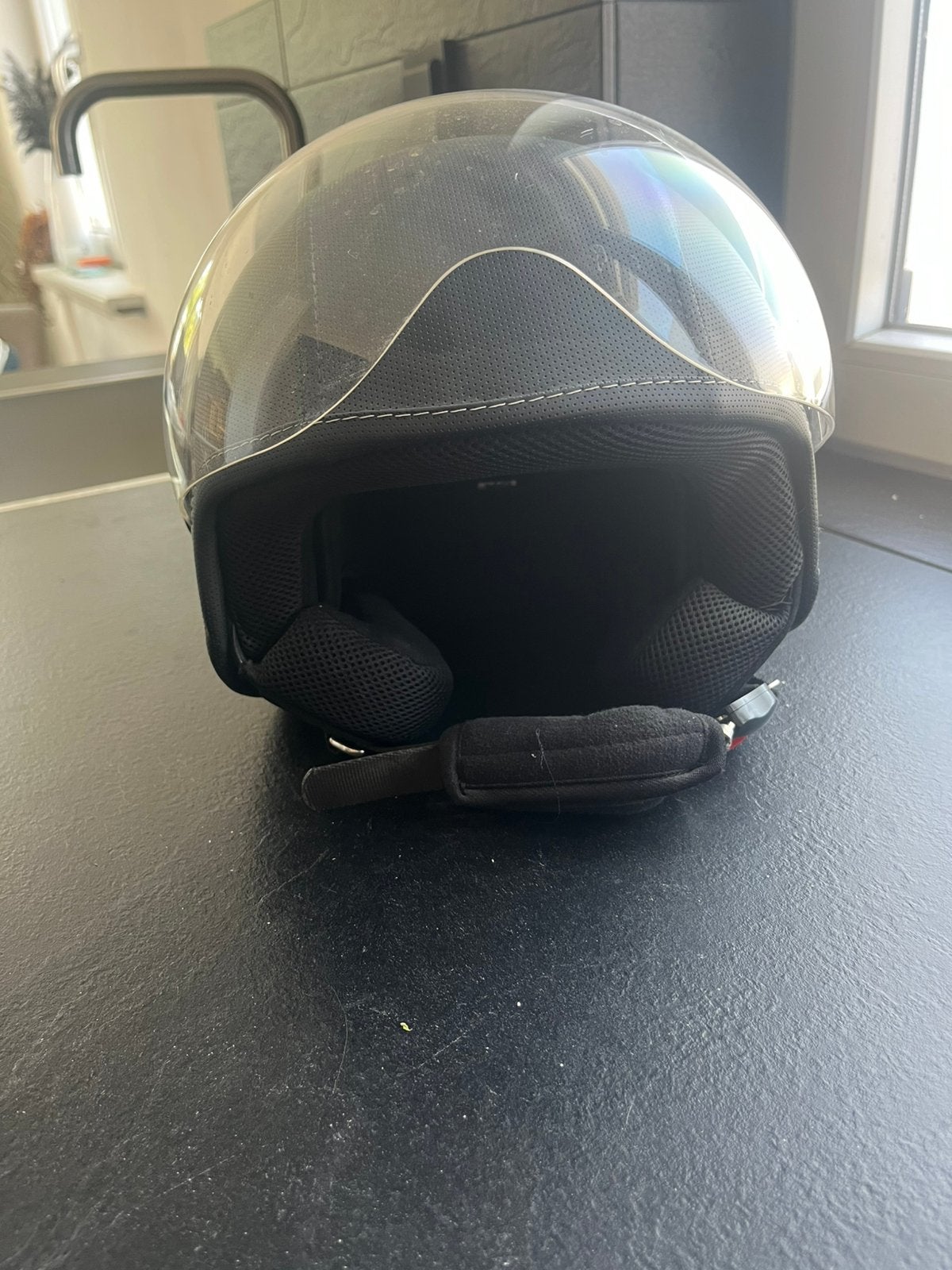 Brommerhelm / scooterhelm / helm zwart maat S, Fietsen en Brommers, Brommerhelmen, Ophalen, Zo goed als nieuw, Small