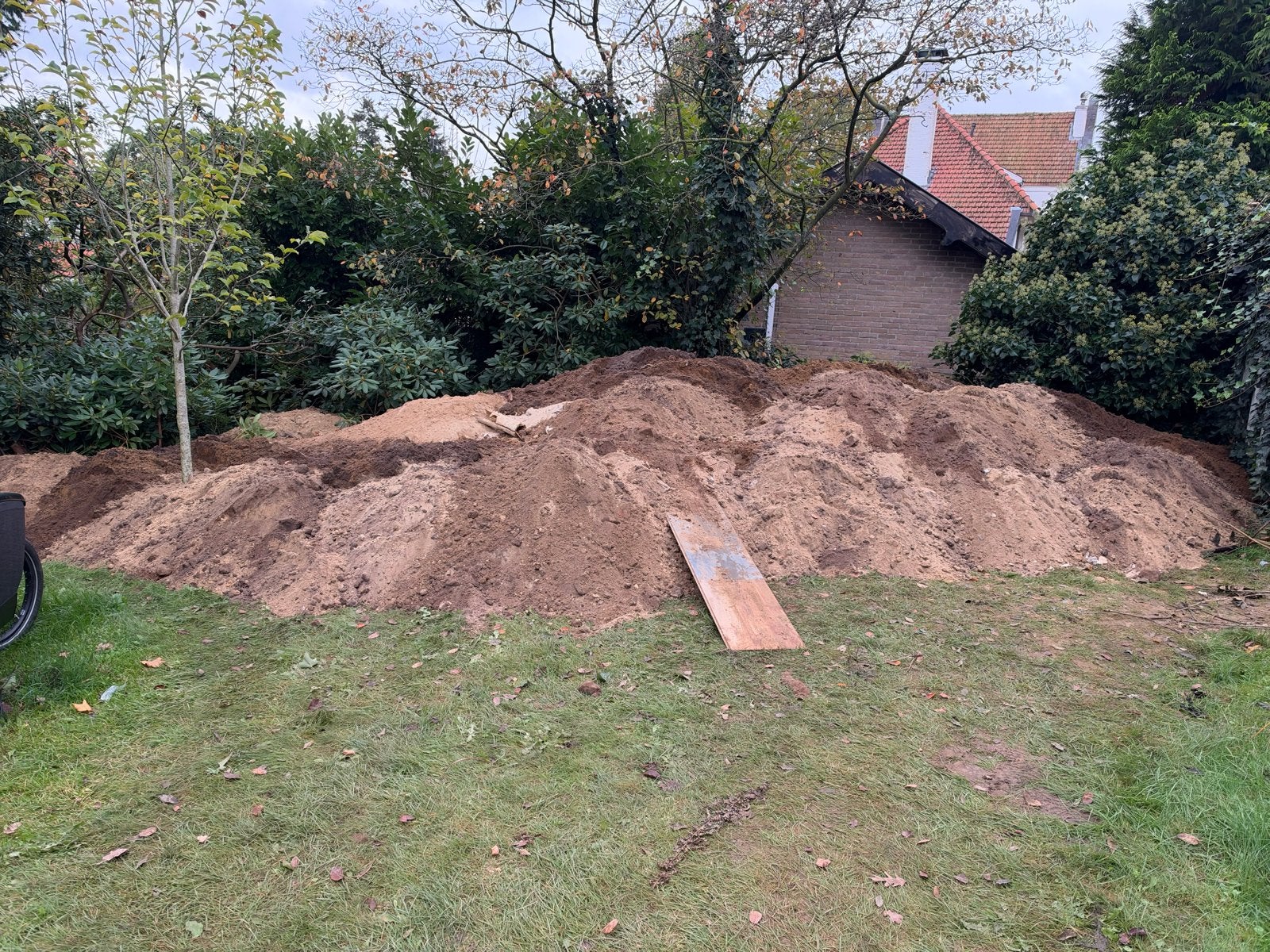 Grote berg geel zand gratis af te halen, Ophalen, Gebruikt, Ophoogzand
