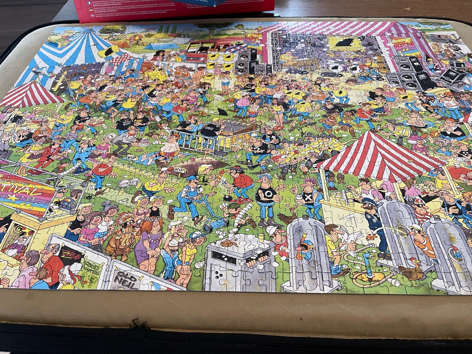 Jan van Haasteren Comic Puzzel - Pop Festival 1000 stukjes, Ophalen, 500 t/m 1500 stukjes, Zo goed als nieuw, Legpuzzel