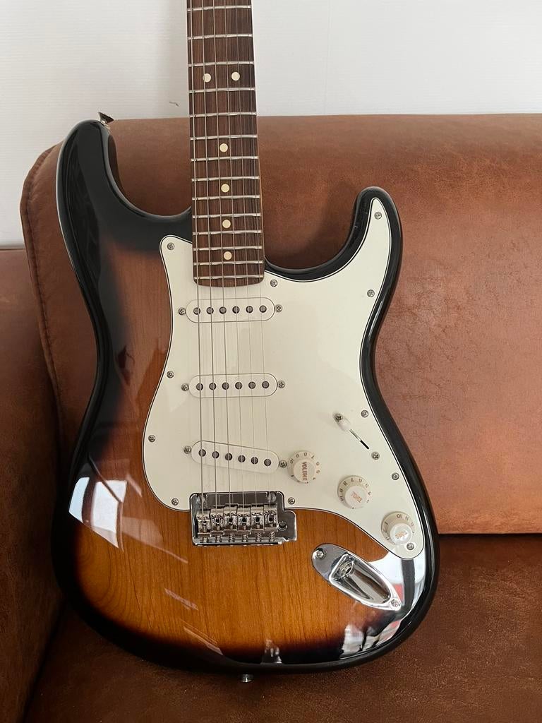 Fender Stratocaster 70th Anniversary, Ophalen, Zo goed als nieuw, Solid body, Fender