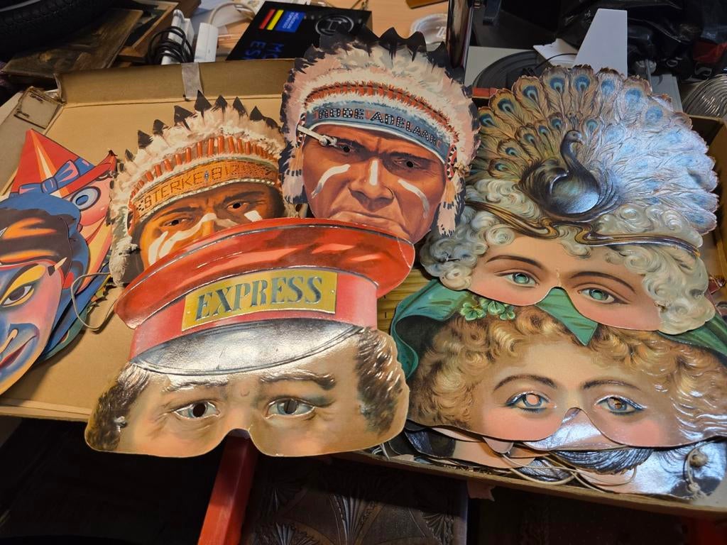 Antiek maskers  jaren 20 / 30, Antiek en Kunst, Antiek | Speelgoed, Ophalen of Verzenden