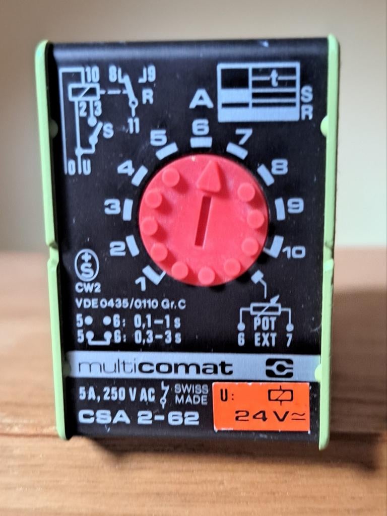 Multicomat CSA 2-62 tijdrelais 24V, Ophalen of Verzenden