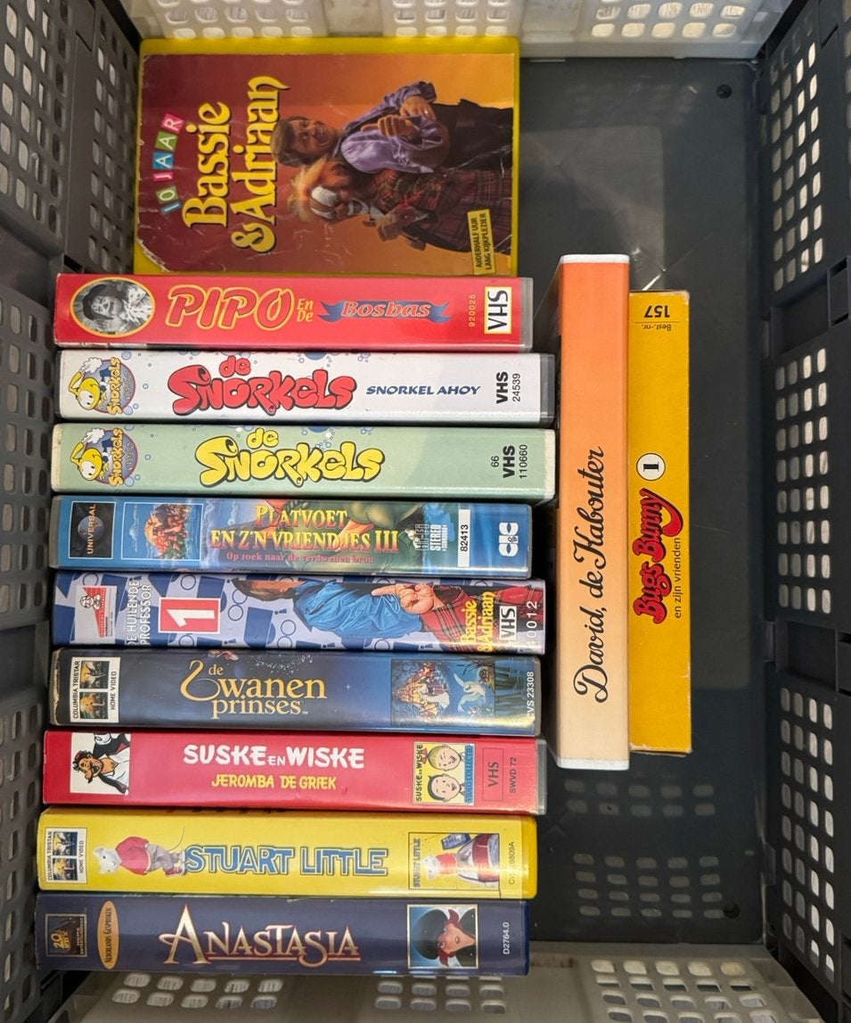 Diverse VHS videobanden – €1 per stuk (12 stuks), Cd's en Dvd's, VHS | Kinderen en Jeugd, Ophalen, Gebruikt, Nederlands, VHS