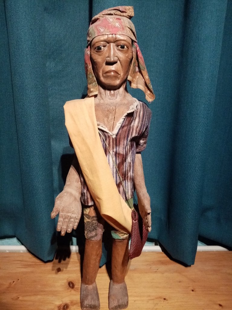 tau-tau traditioneel voorouderportretbeeld uit Indonesië, Antiek en Kunst, Kunst | Niet-Westerse kunst, 78 cm, Handgemaakt, Ophalen of Verzenden