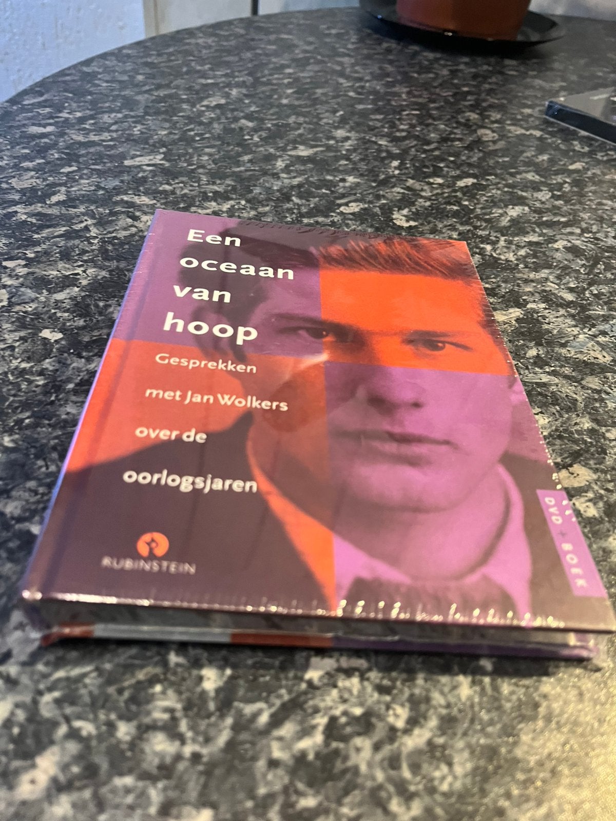 Een oceaan van hoop. Gesprekken met Wolkers. Nieuw in seal, Verzenden, Nieuw