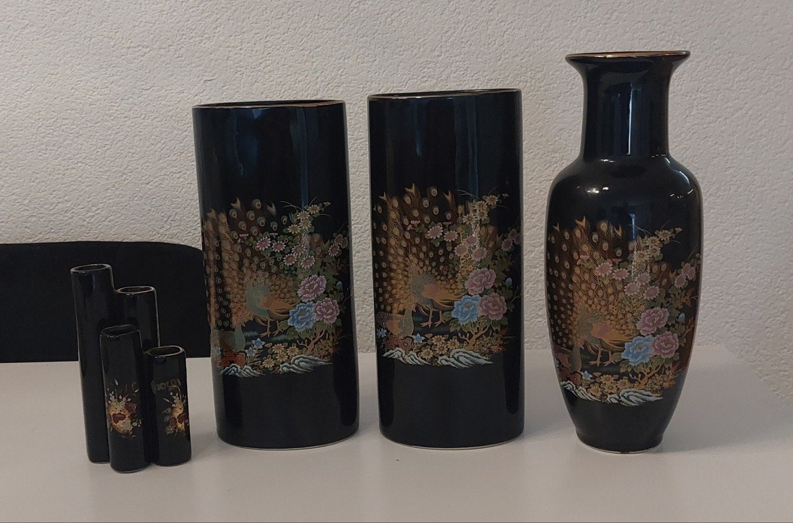 Set van 4 vintage vazen met pauwen en bloemen, Antiek en Kunst, Antiek | Vazen, Ophalen of Verzenden