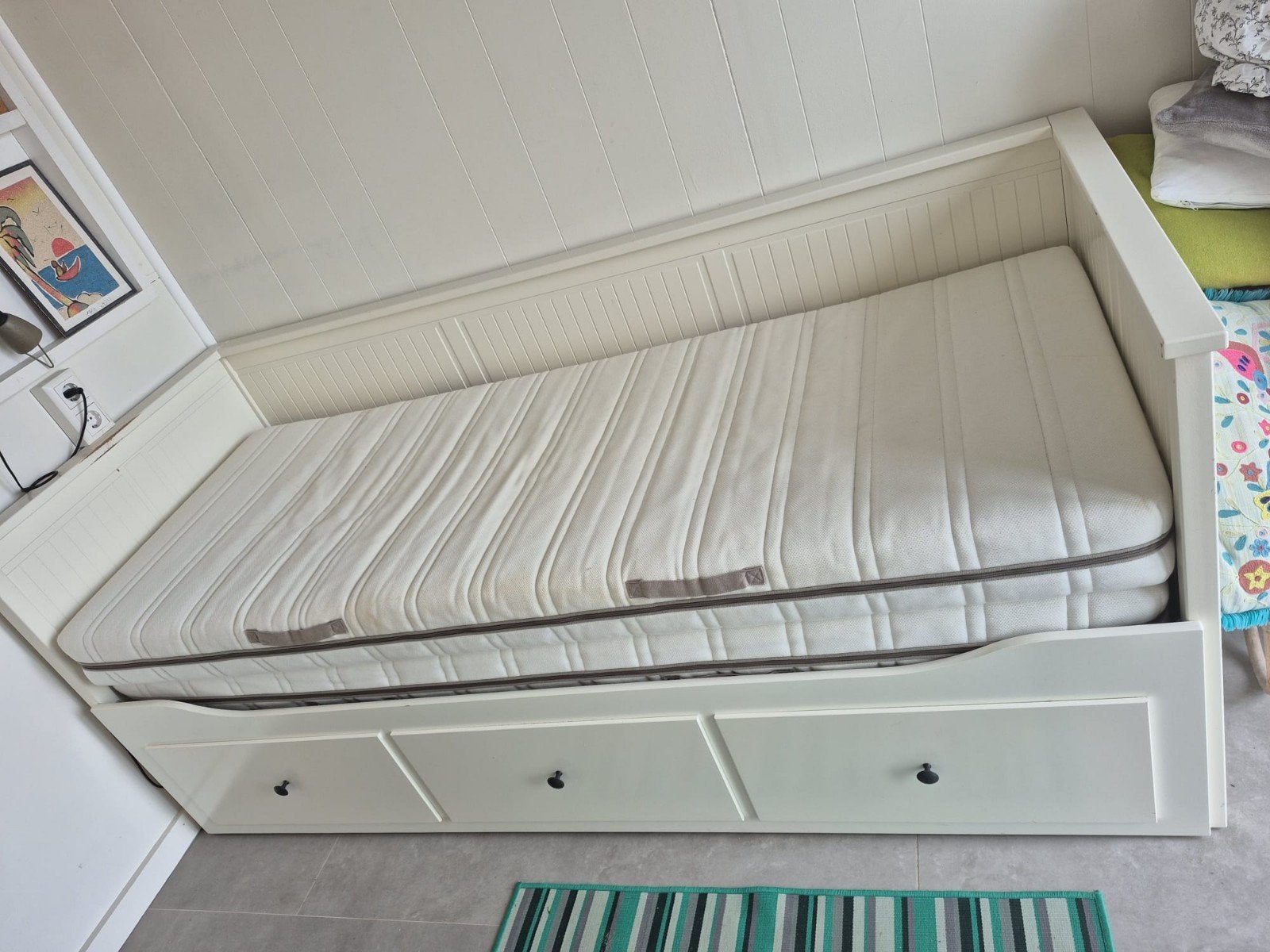 IKEA Hemnes bedbank met 3 lades en 2 matrassen, Ophalen, Gebruikt, Wit, Tweepersoons
