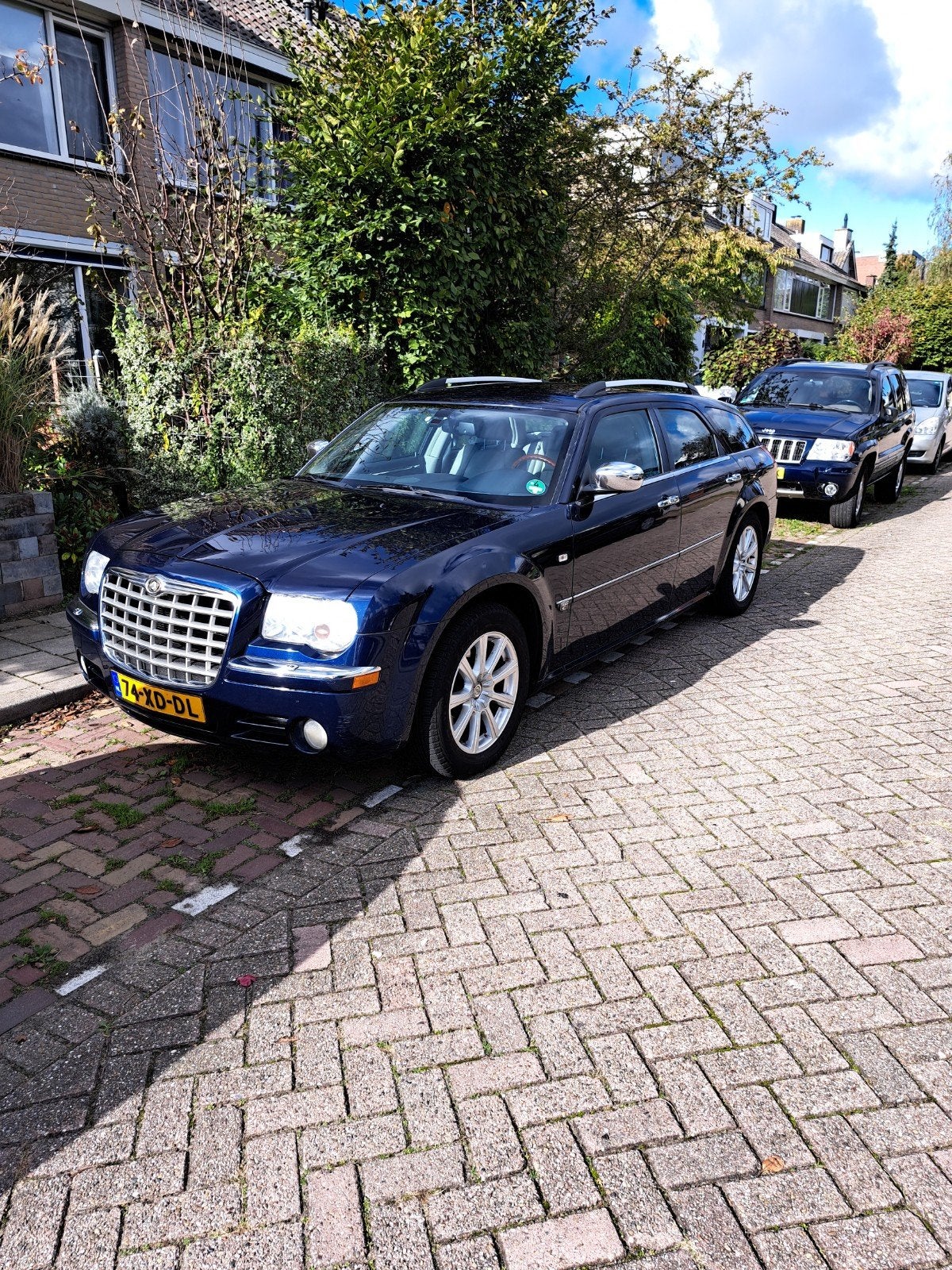 Chrysler 300C 2.7 I V6 Touring AUT 2007 Blauw, Auto's, Automaat, Blauw, Origineel Nederlands, 193 pk