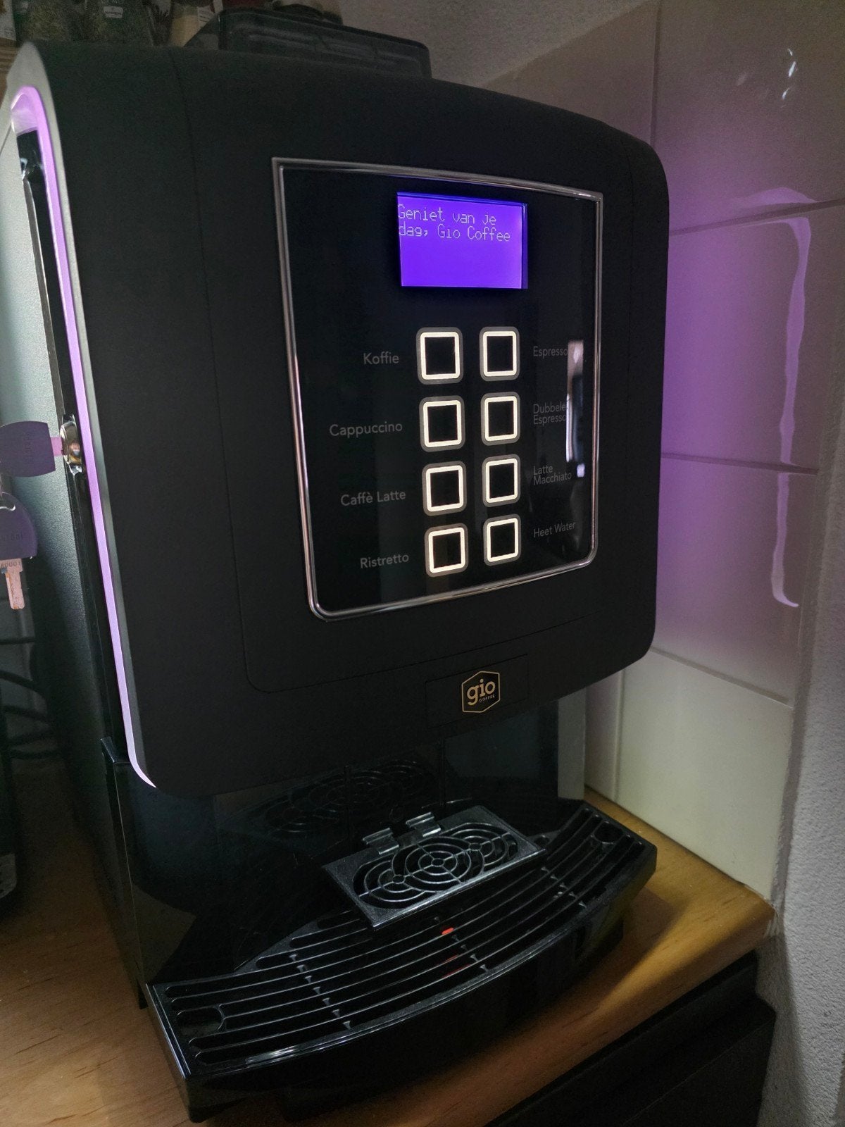 Gio Coffee Koffiemachine - Volautomatisch, Witgoed en Apparatuur, Koffiezetapparaten, Ophalen, Afneembaar waterreservoir, 10 kopjes of meer