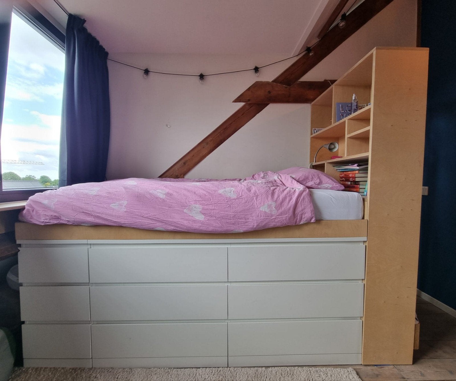 Bed met opberglades en handgemaakte kast, Ophalen