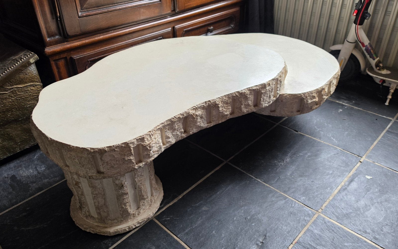 Fossiele salon tafel, Ophalen