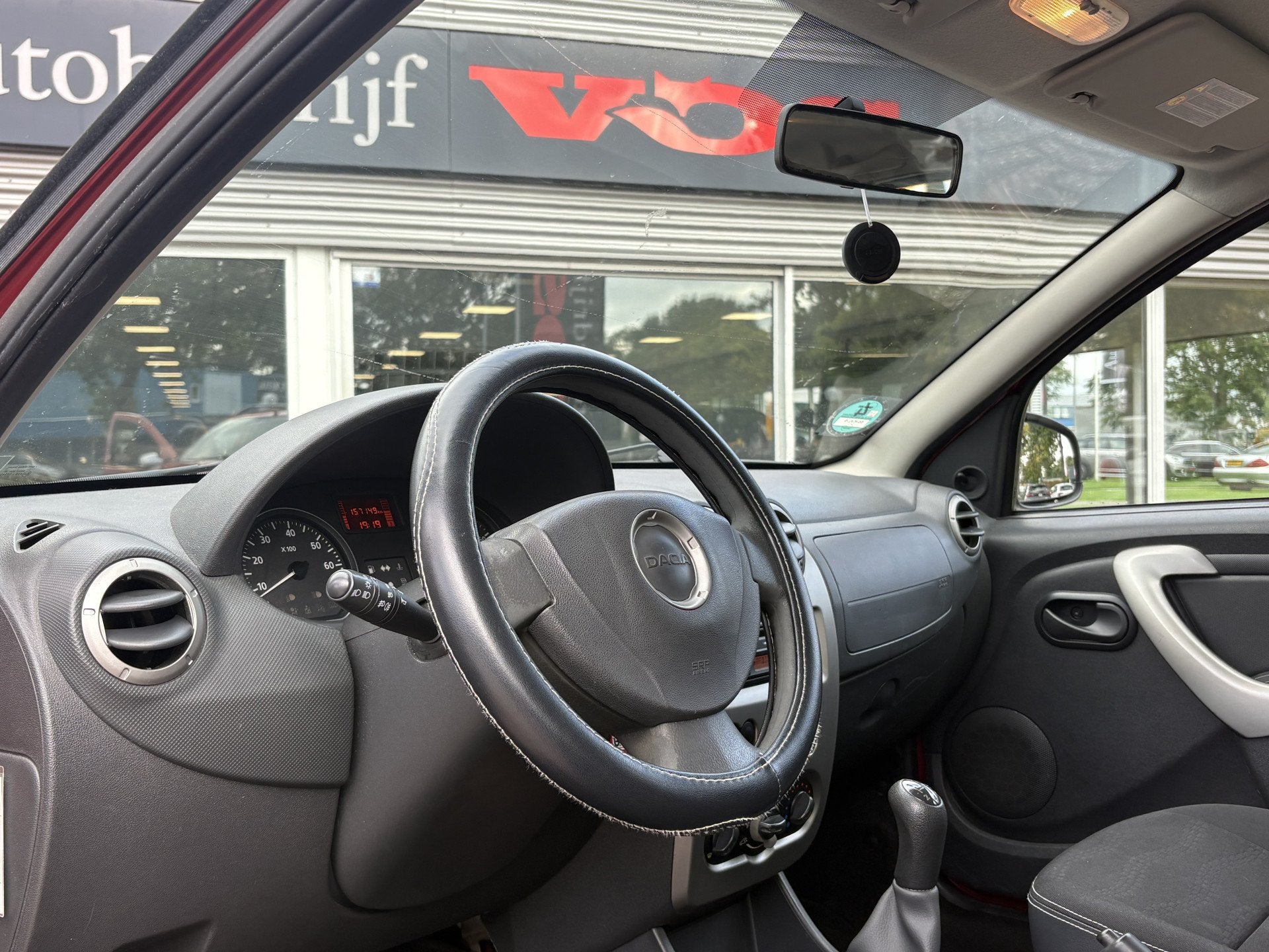 Dacia Sandero 1.6 Stepway | Trekhaak | All Season | Distribu, Auto's, Dealer onderhouden, Stof, 4 cilinders, 1070 kg