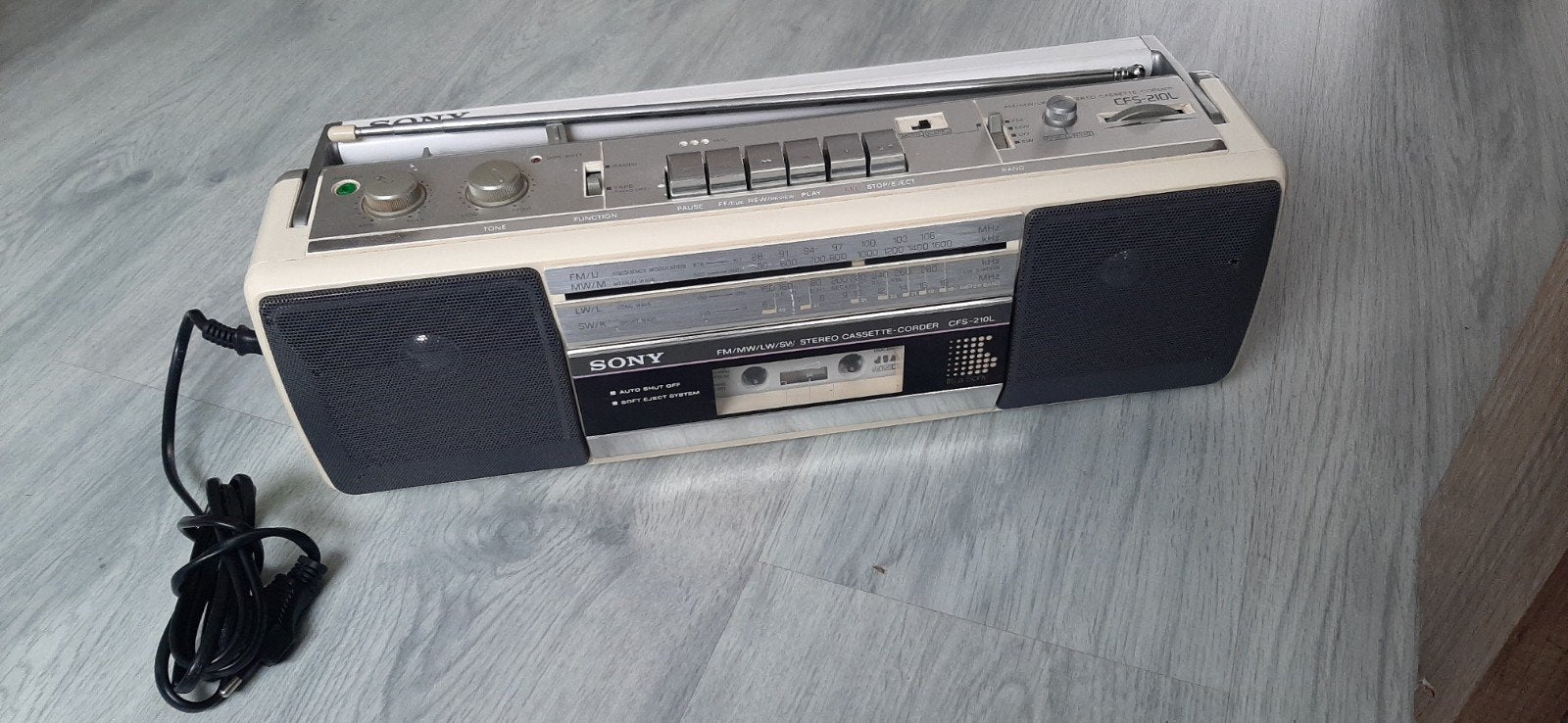 Vintage Sony CFS-210L Radio Cassette Recorder, Ophalen of Verzenden, Gebruikt, Radio, Met cd-speler