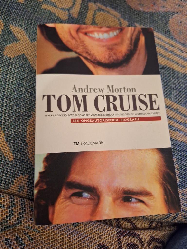 Tom Cruise: Een Ongeautoriseerde Biografie - Andrew Morton, Boeken, Ophalen of Verzenden, Gelezen, Andrew Morton, Film, Tv en Media