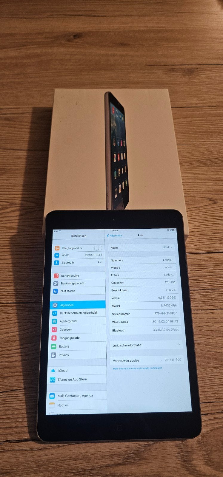 Foto 2 van Apple iPad Mini 16GB Wi-Fi - gebruikt
