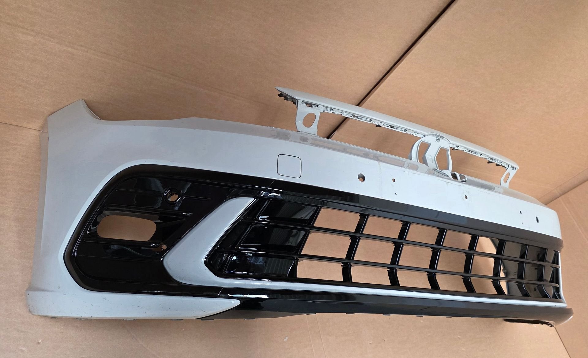 Voorbumper VW Polo 2G Facelift R-line Volkswagen A7A 2022-, Gebruikt, -, Voor, Ophalen of Verzenden