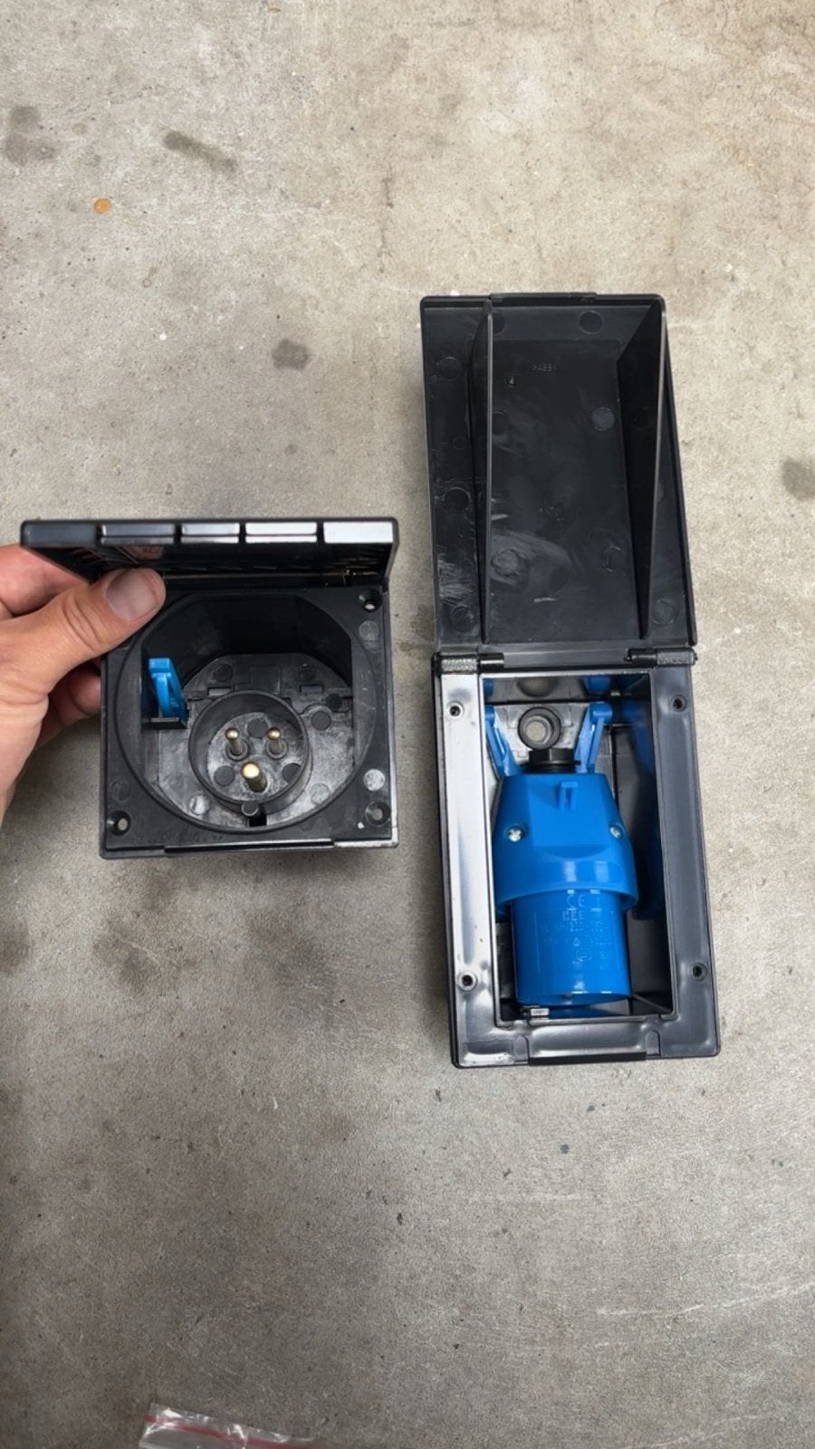 2x Nieuwe CEE stekkerdoos 220-240V IP44 16A, Ophalen of Verzenden, Nieuw