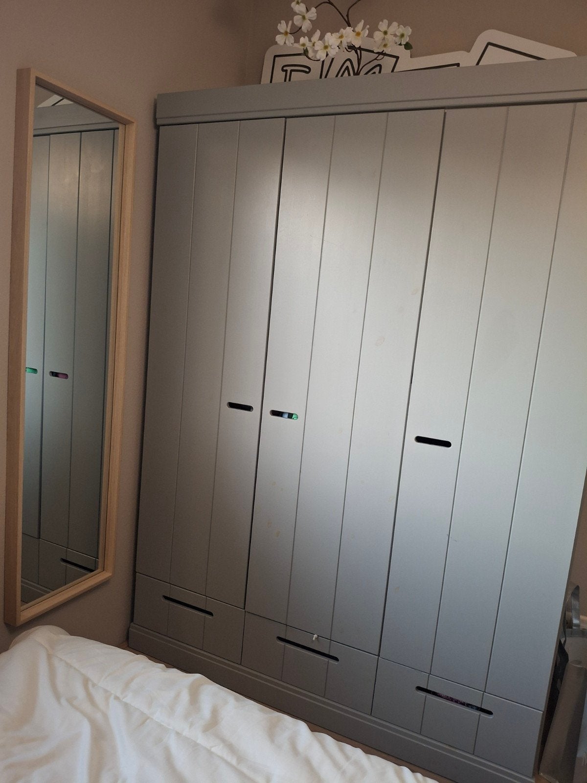 Grijze kledingkast met lades en deuren WOOOD, Huis en Inrichting, Kasten | Kledingkasten, Ophalen, Gebruikt, 100 tot 150 cm, Modern