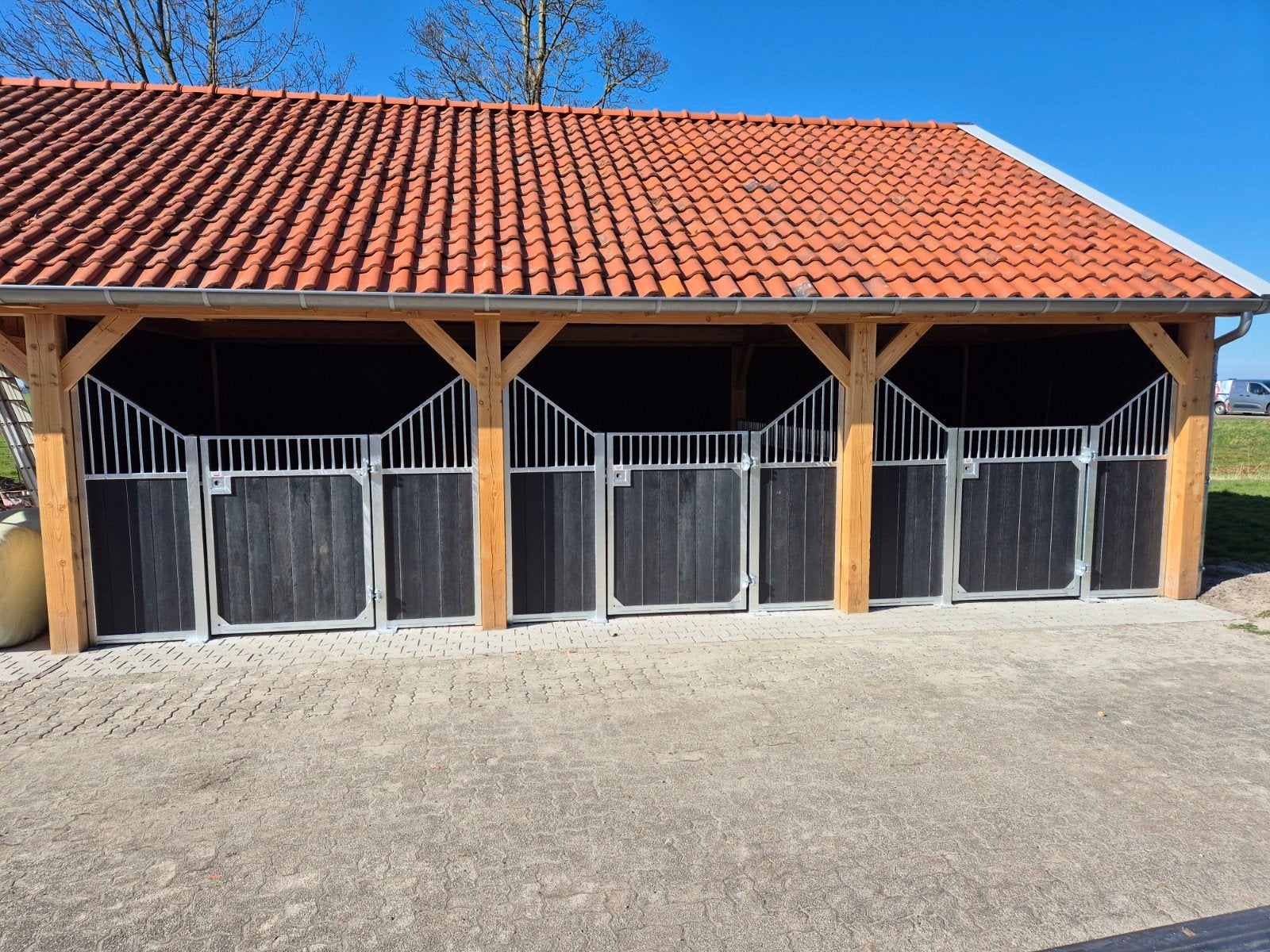 op maat gemaakte paardenbox paardenstallen ponybox ponystal, Dieren en Toebehoren