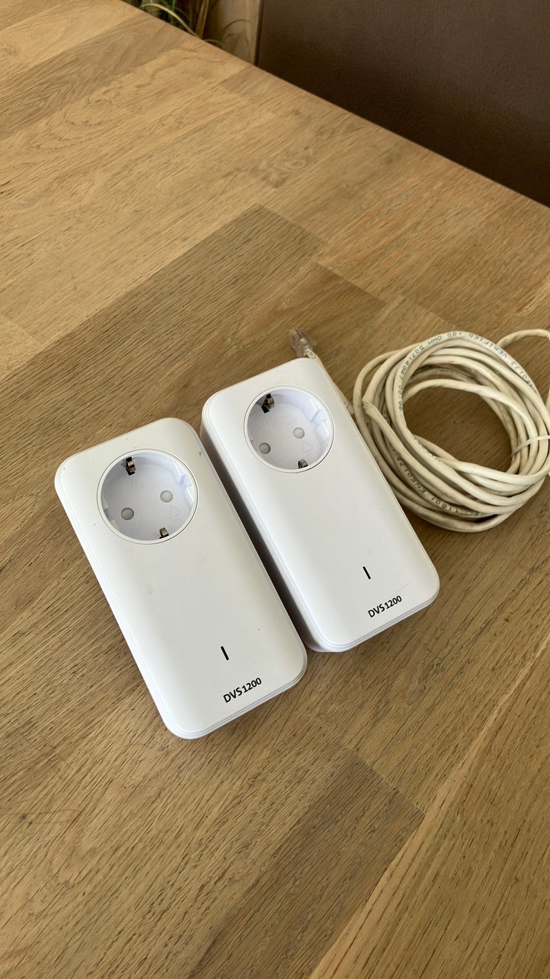 Dvs 1200 2stuks en ethernet kabel 3m, Ophalen, Zo goed als nieuw, Minder dan 2 meter, Overige kabels