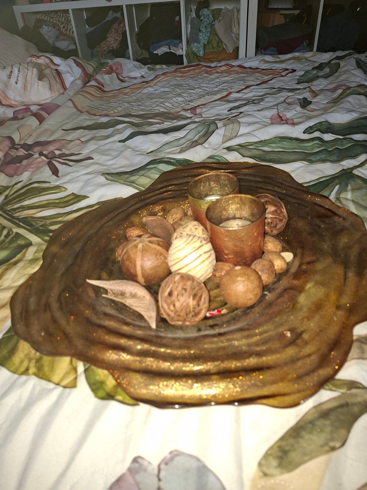 Decoratieve glazen schaal met potpourri en theelichthouders, Ophalen, Gebruikt, Schaal, Glas