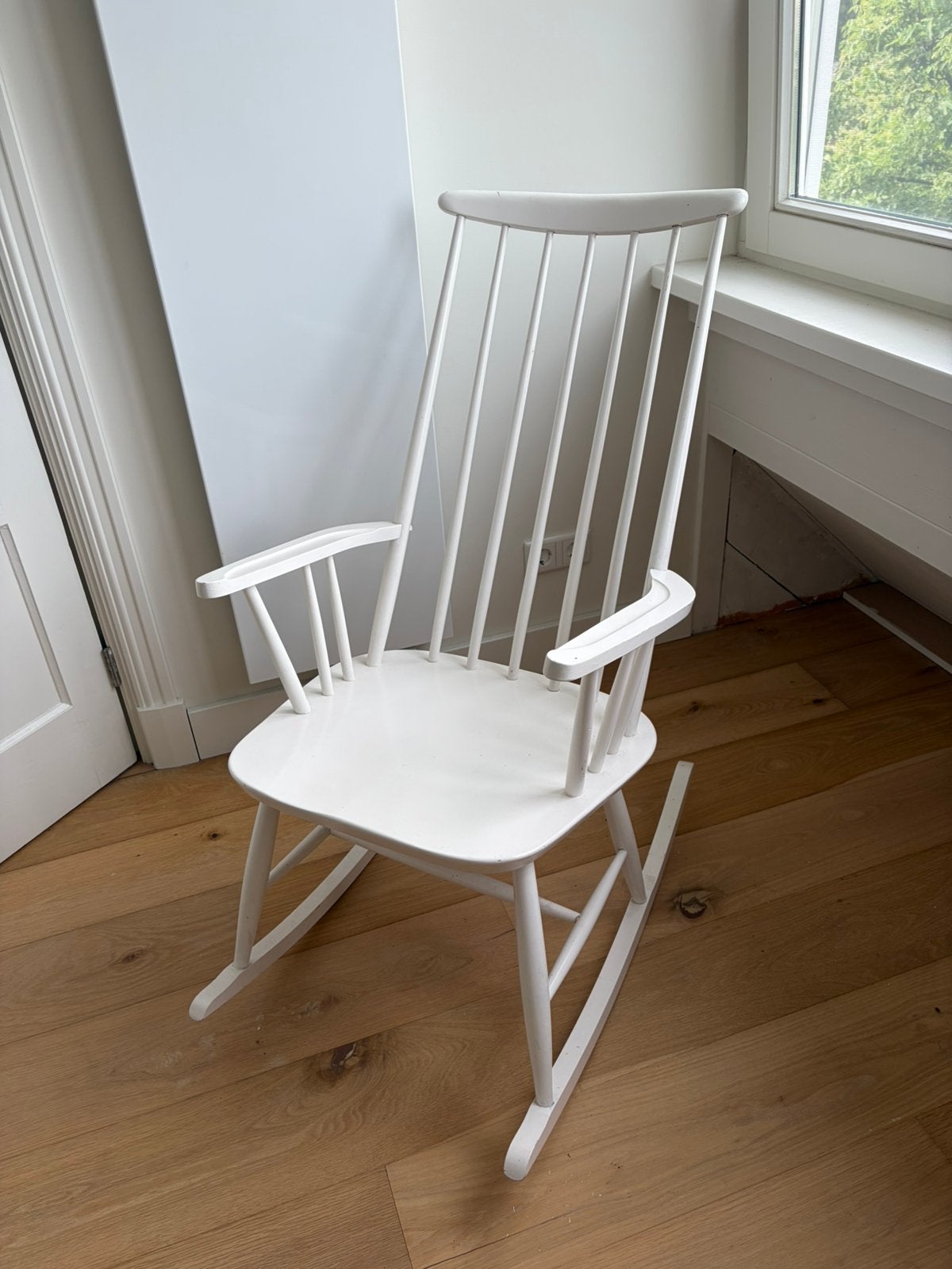 Houten schommelstoel, Ophalen, Gebruikt, Wit, Eén