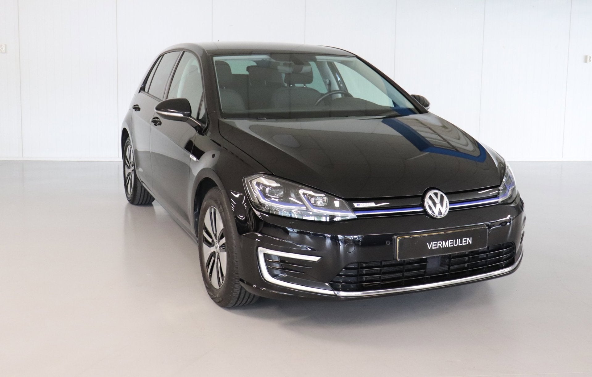 Volkswagen E-Golf Volkswagen e-Golf | Vol opties | Zwart | 7, Dealer onderhouden, Gebruikt, Zwart, 35 kWh