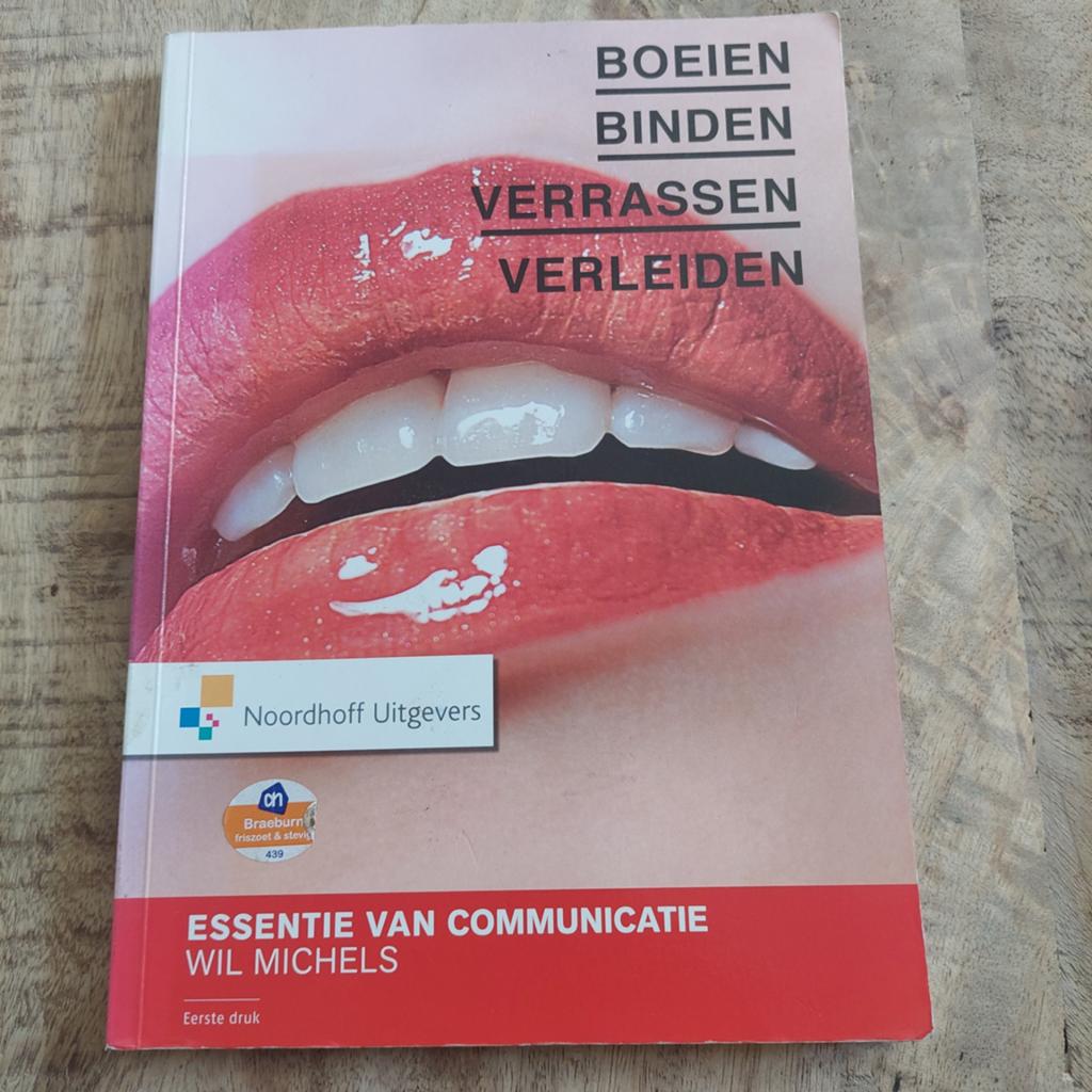 W. Michels - Essentie van communicatie, Ophalen of Verzenden, Zo goed als nieuw, W. Michels