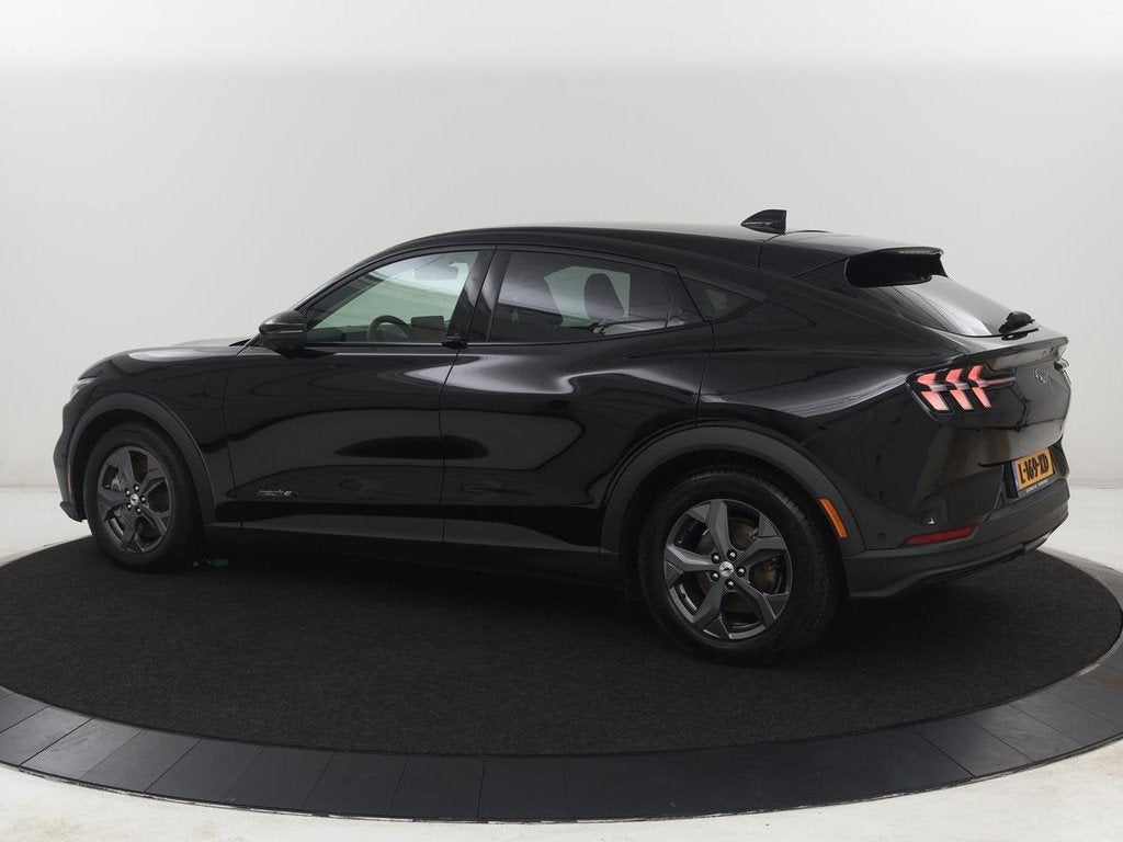Ford Mustang Mach-E Extended RWD 98 kWh SOH 92,5% | Bang & O, Auto's, Ford, Gebruikt, 750 kg, 600 km, Zwart