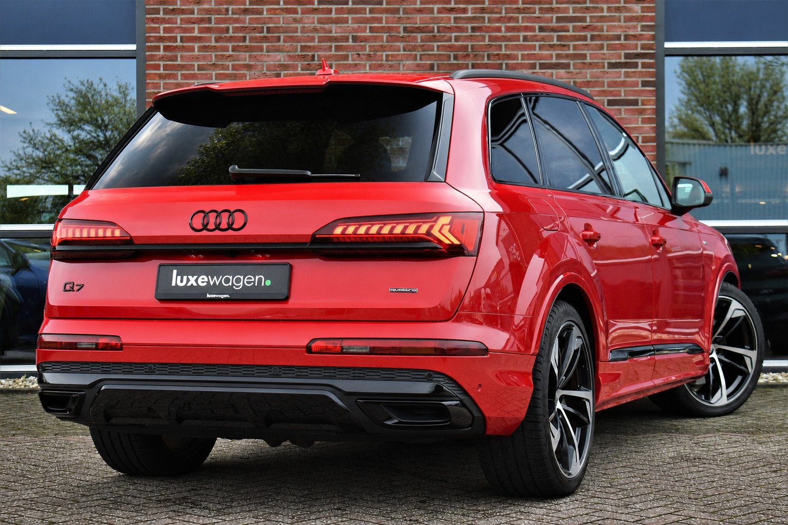 Audi Q7 55 TFSI e quattro S-Line Rijklaar! Pano 22inch Conto, Automaat, Gebruikt, Zwart, 2995 cc