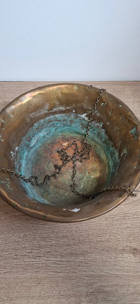 Antieke Geelkoperen / Messing Hangbloempot met Ketting, Ophalen of Verzenden, Koper