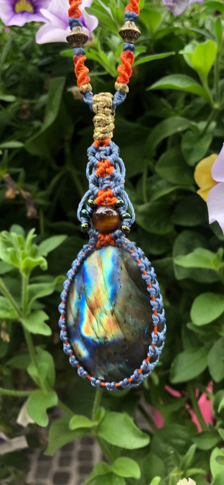 Handgemaakte Macramé Ketting met Labradoriet Hanger, Blauw, Nieuw, Ophalen of Verzenden, Steen of Mineraal