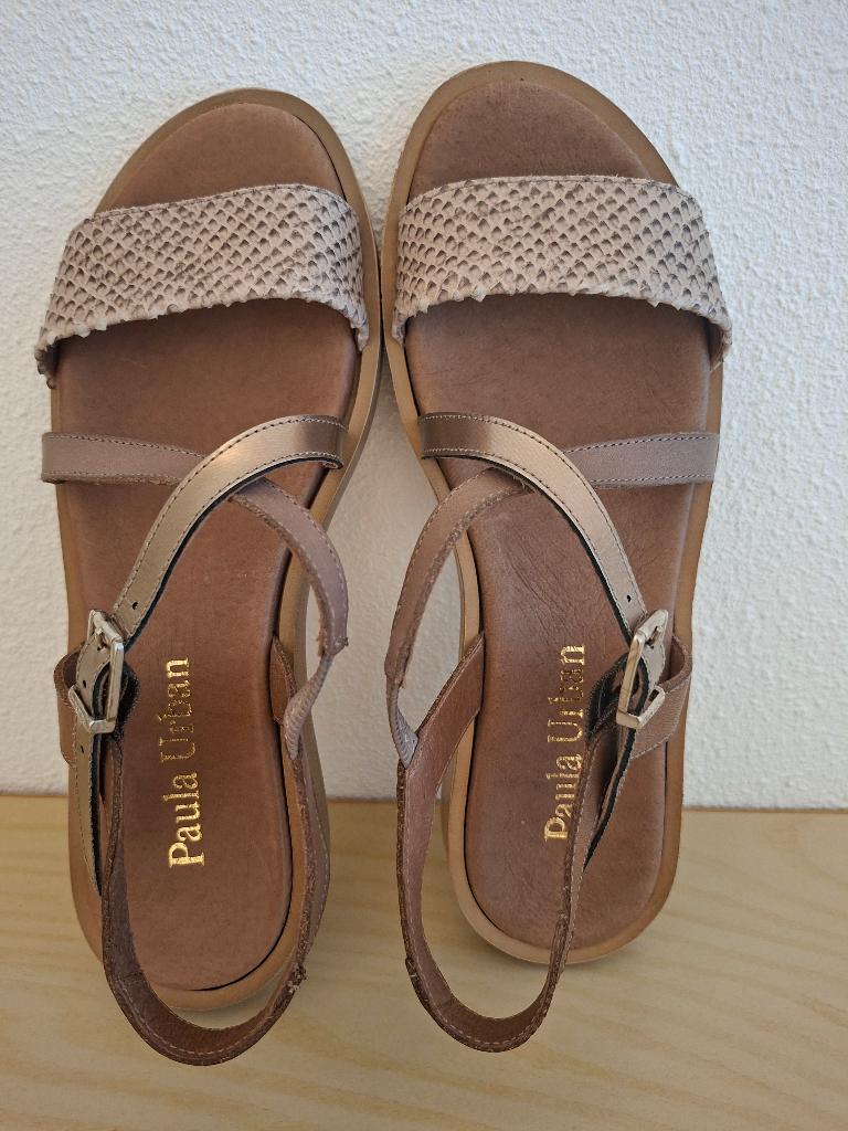 Paula Urban sandaal bruin beige maat 36, Bruin, Paula Urban, Zo goed als nieuw, Sandalen of Muiltjes