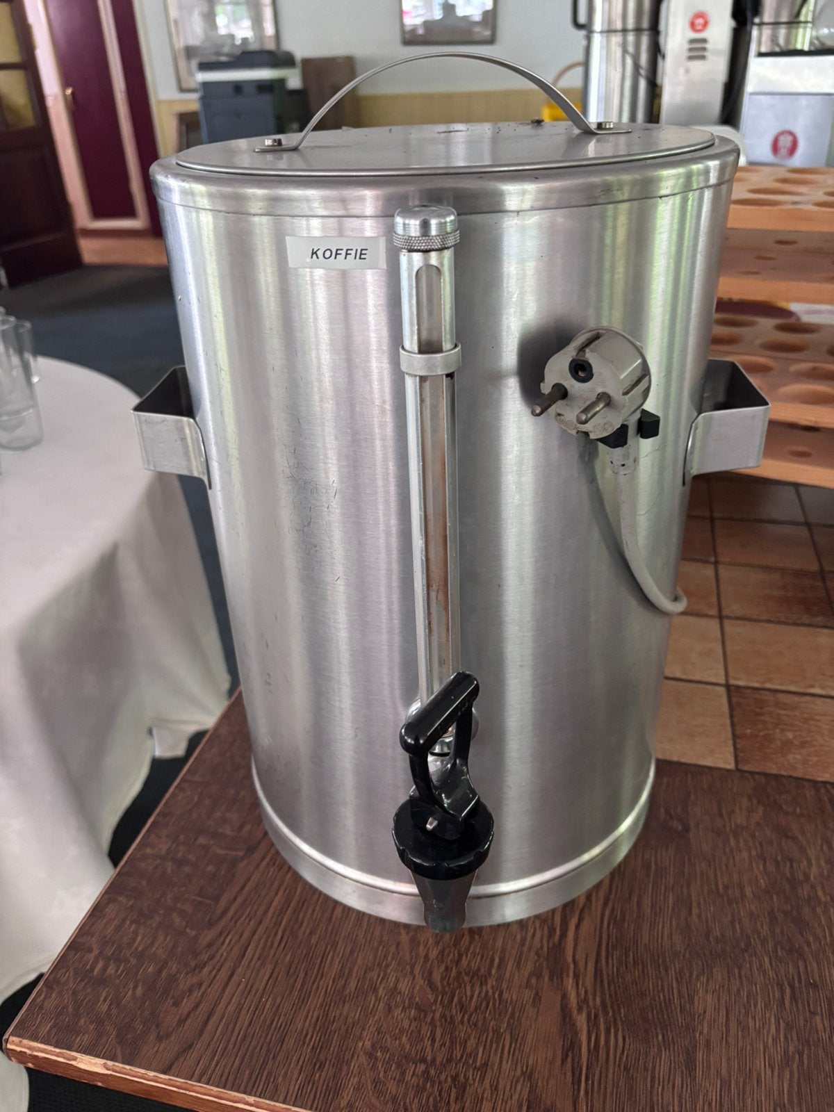 RVS koffiepercolator/ koffiecontainer met tapkraan, Ophalen