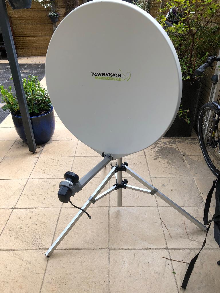 Travelvision satellietschotel 80cm R7, Ophalen, Zo goed als nieuw, (Schotel)antenne, Overige merken