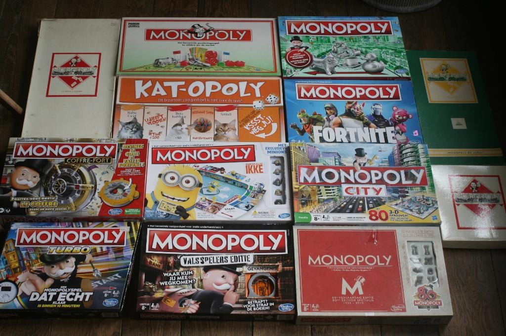 Grote collectie van 13 verschillende monopoly's, Hobby en Vrije tijd, Gezelschapsspellen | Bordspellen, Ophalen, Zo goed als nieuw
