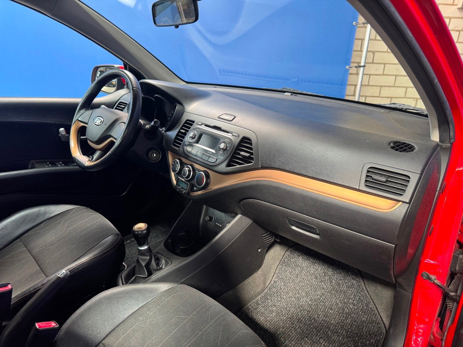 Foto 14 van Kia Picanto 1.0 CVVT Comfort Pack Airco-5DRS Nieuwe APK